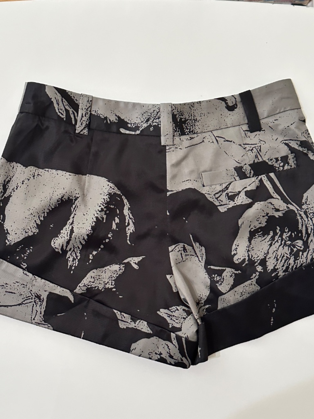 NWT New Vivienne Westwood RED LABEL Shepherd Painting Pattern Shorts - Picture 5 of 6